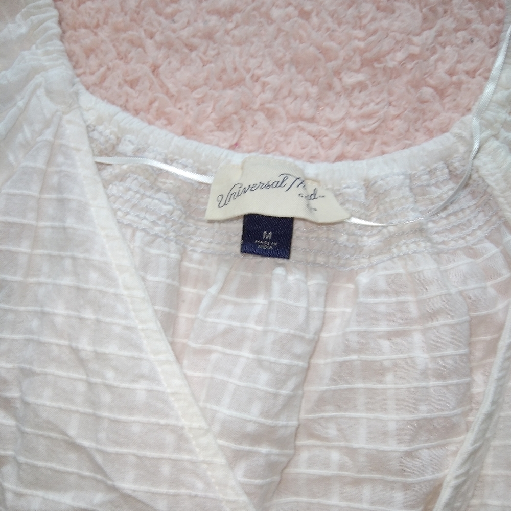Medium White Universal Thread Wrap Peplum Top - image 3
